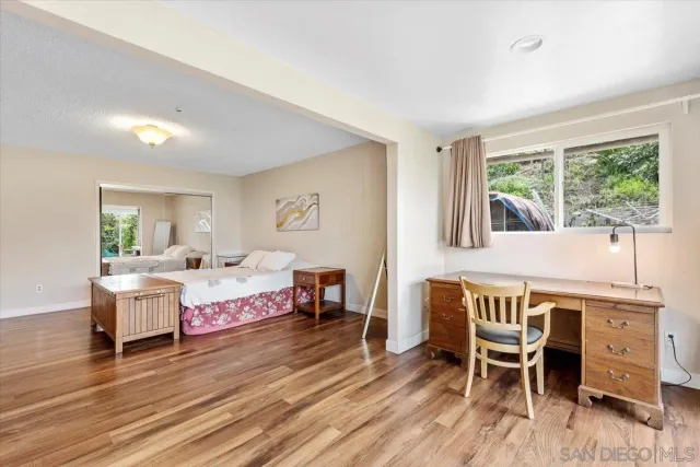 $2,750,000 | 7202 Via Capri, La Jolla, CA 92037