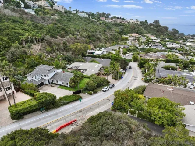 $2,750,000 | 7202 Via Capri, La Jolla, CA 92037