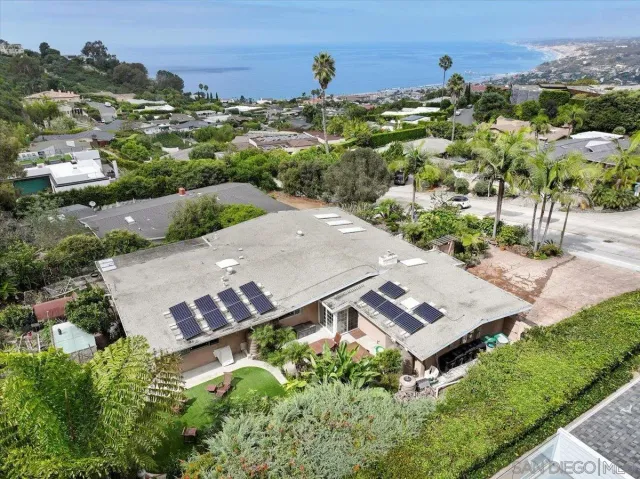 $2,750,000 | 7202 Via Capri, La Jolla, CA 92037