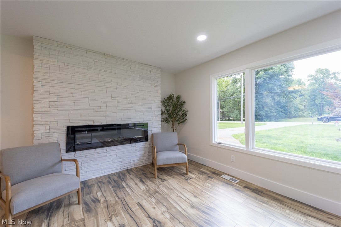 6759 Glenview Road Cleveland, OH 44143 - Photo 5 of 34 Gallery Image 5