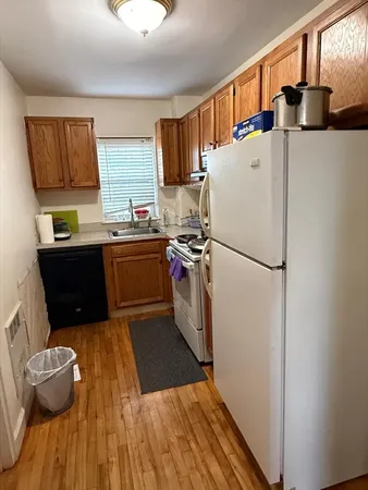$2,300 | 78 Boylston Street, Unit 4, Newton, MA 02467