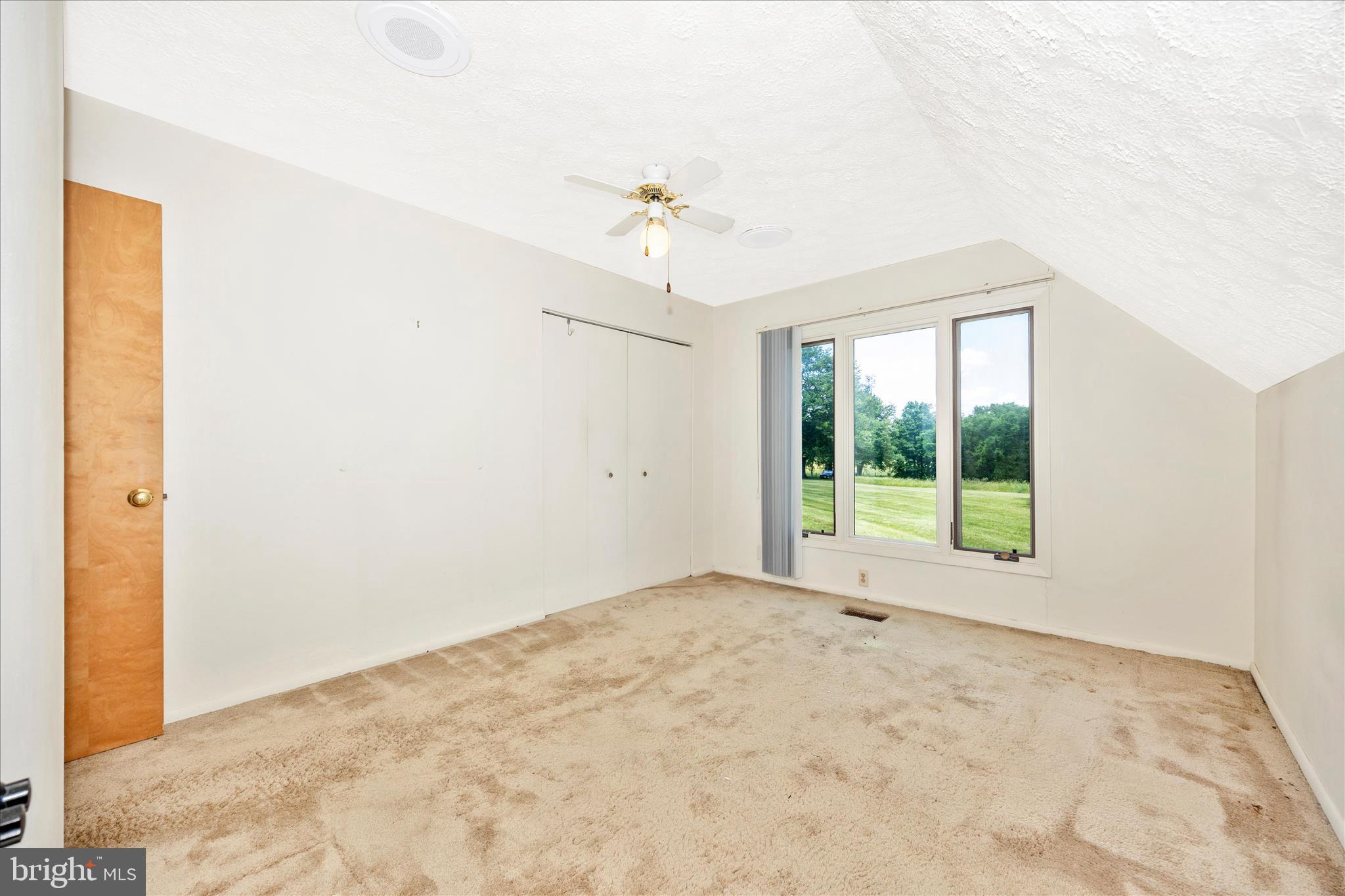 18810 Wasche Road Dickerson, MD 20842 - Photo 30 of 68 Upper Bedroom 4