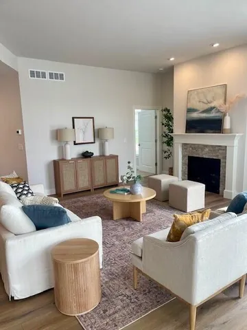 $659,999 | 847 North Verona Circle, Unit 5, Grafton, WI 53024