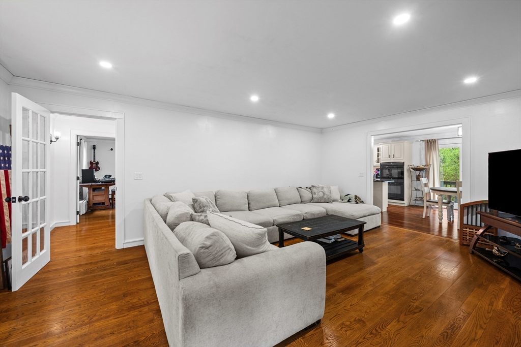 16 Elliott Road Sterling, MA 01564 - Photo 8 of 38