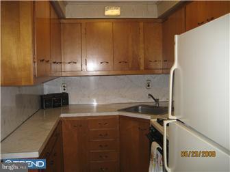 1040 Springfield Road Collingdale, PA 19023 - Photo 7 of 12