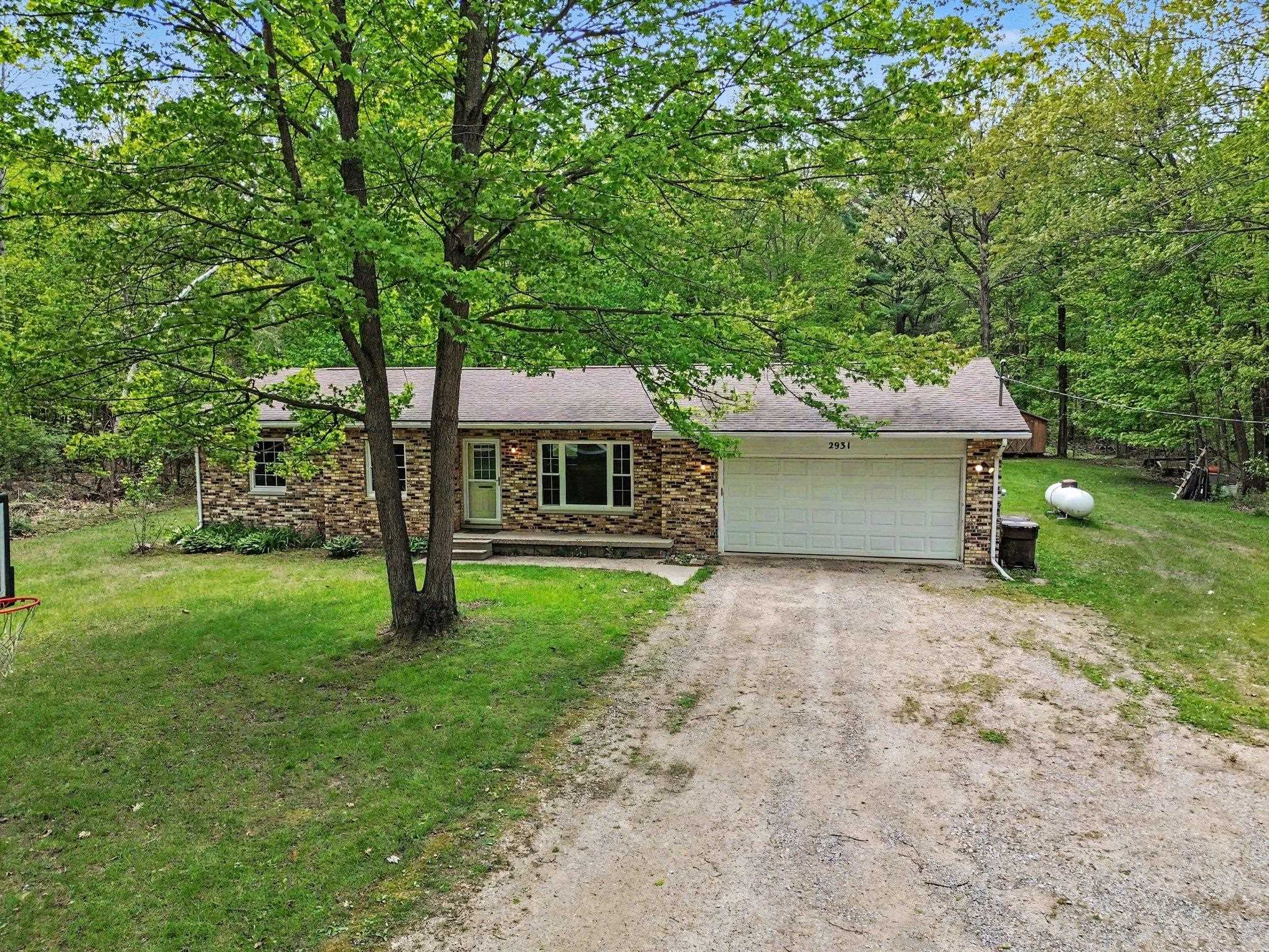 2931 North Carter Road Pinconning, MI 48650 - Photo 2 of 26