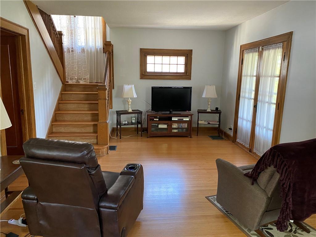 34 North Ridgeview Drive Indianapolis, IN 46219 - Photo 6 of 36 Gallery Image 6