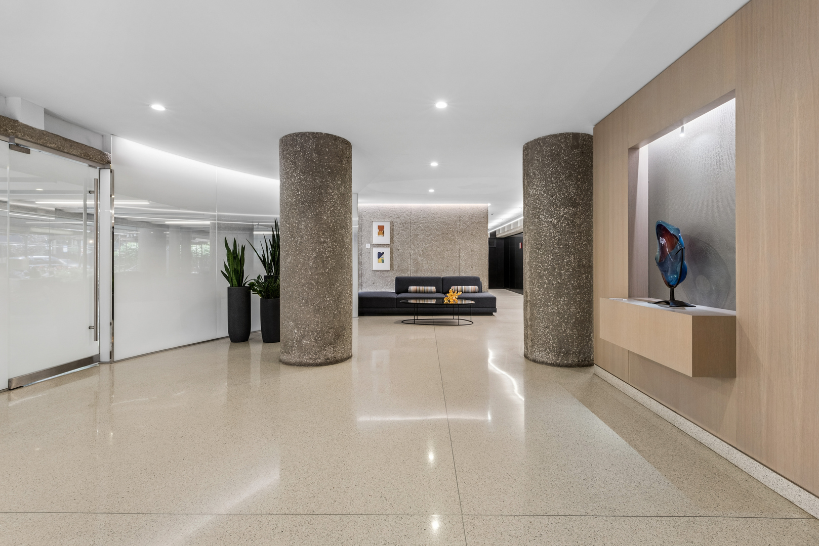 200 East Delaware Place, Unit 4DE Chicago, IL 60611 - Photo 3 of 47