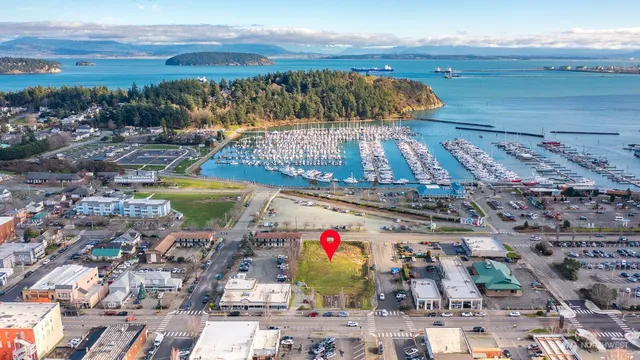$3,150,000 | 911 Commercial Avenue, Anacortes, WA 98221