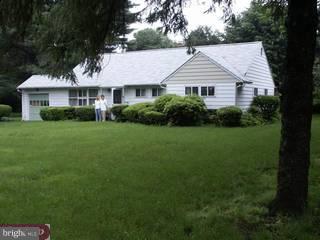 725 Llanfair Road Rydal, PA 19046 - Photo 1 of 6