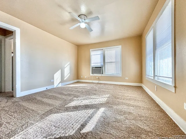 $850 | 162 West Faust Street, New Braunfels, TX 78130