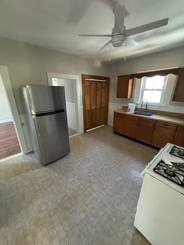 $2,800 | 7 Cushing Street, Unit 1, Amesbury, MA 01913