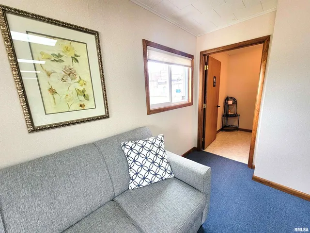 $149,000 | 119 West 2nd Street, Flora, IL 62839