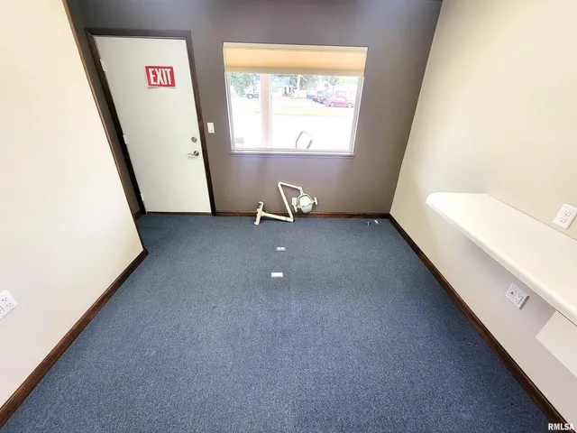 $149,000 | 119 West 2nd Street, Flora, IL 62839