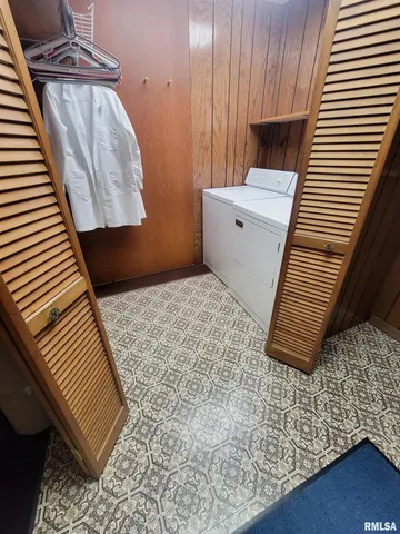 $149,000 | 119 West 2nd Street, Flora, IL 62839