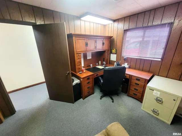 $149,000 | 119 West 2nd Street, Flora, IL 62839