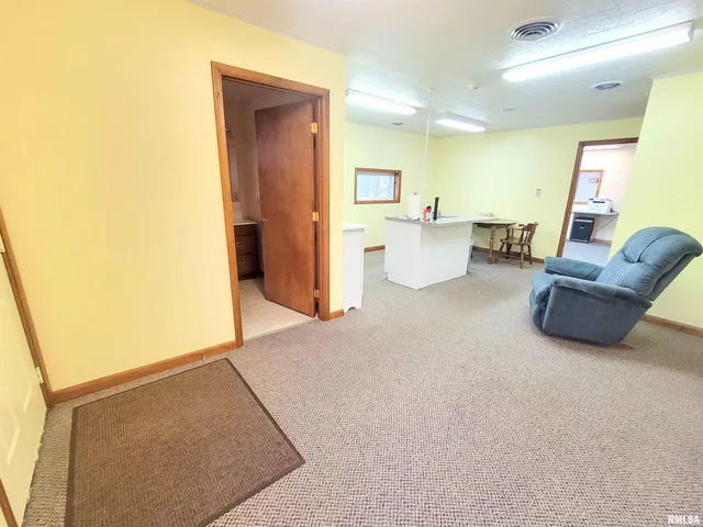 $149,000 | 119 West 2nd Street, Flora, IL 62839