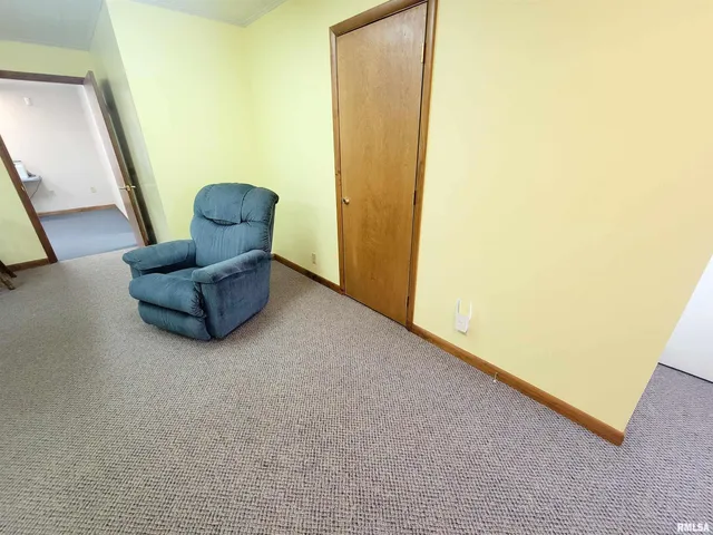 $149,000 | 119 West 2nd Street, Flora, IL 62839