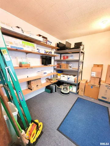 $149,000 | 119 West 2nd Street, Flora, IL 62839