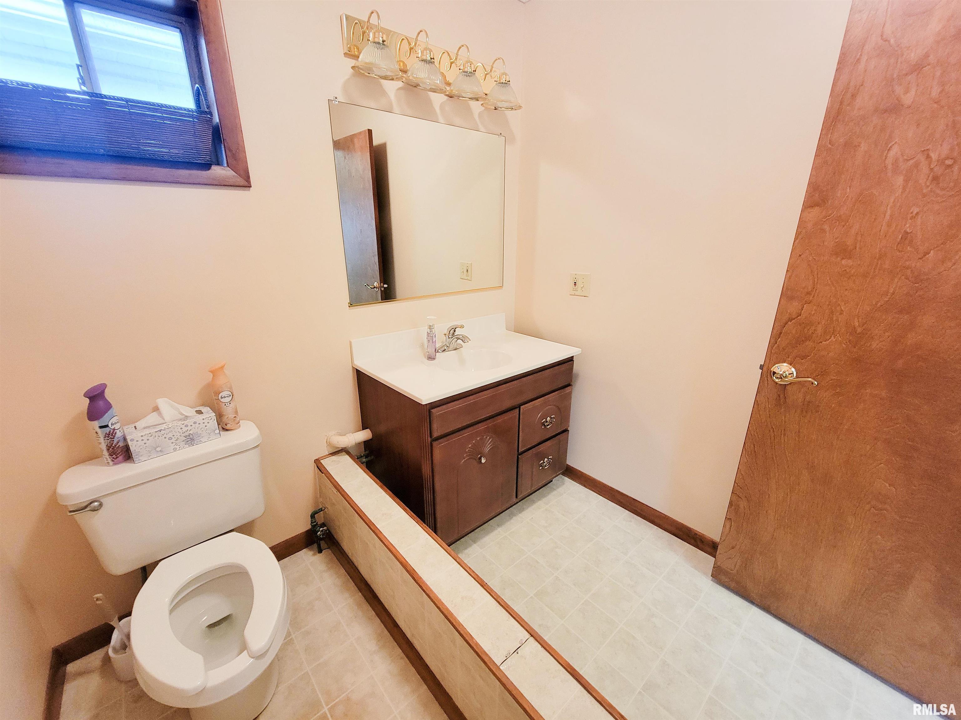 119 West 2nd Street Flora, IL 62839 - Photo 77 of 99