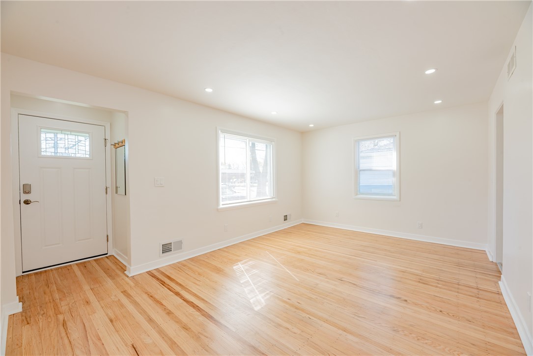 767 Carter Street Rochester, NY 14621 - Photo 5 of 33
