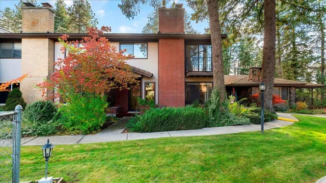 $300,000 | 12515 North Fairwood Drive, Unit 6, Spokane, WA 99218