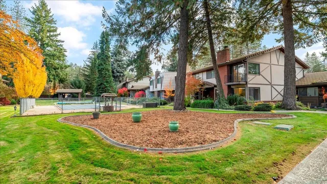 $300,000 | 12515 North Fairwood Drive, Unit 6, Spokane, WA 99218