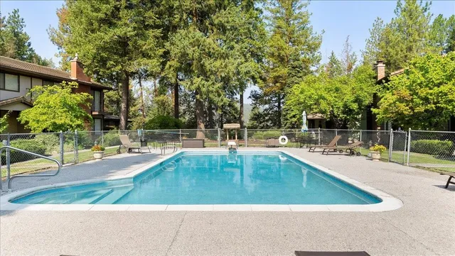 $300,000 | 12515 North Fairwood Drive, Unit 6, Spokane, WA 99218