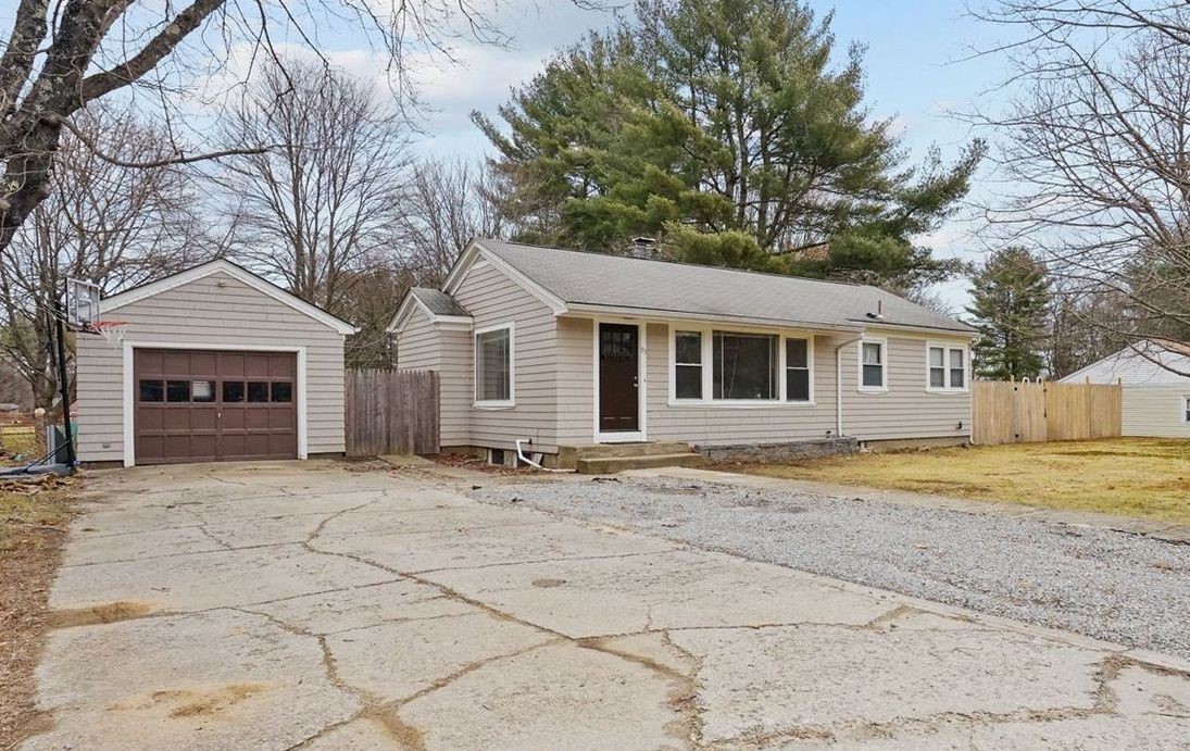 95 Hill Road Burrillville, RI 02830 - Photo 3 of 37 Gallery Image 3