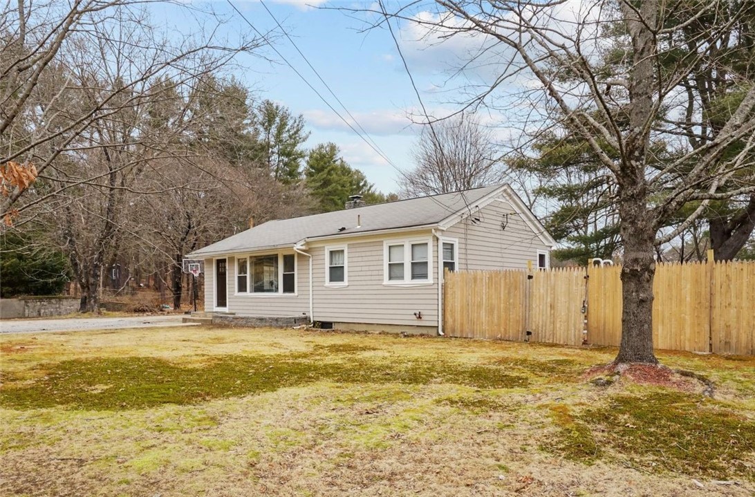 95 Hill Road Burrillville, RI 02830 - Photo 5 of 37 Gallery Image 5