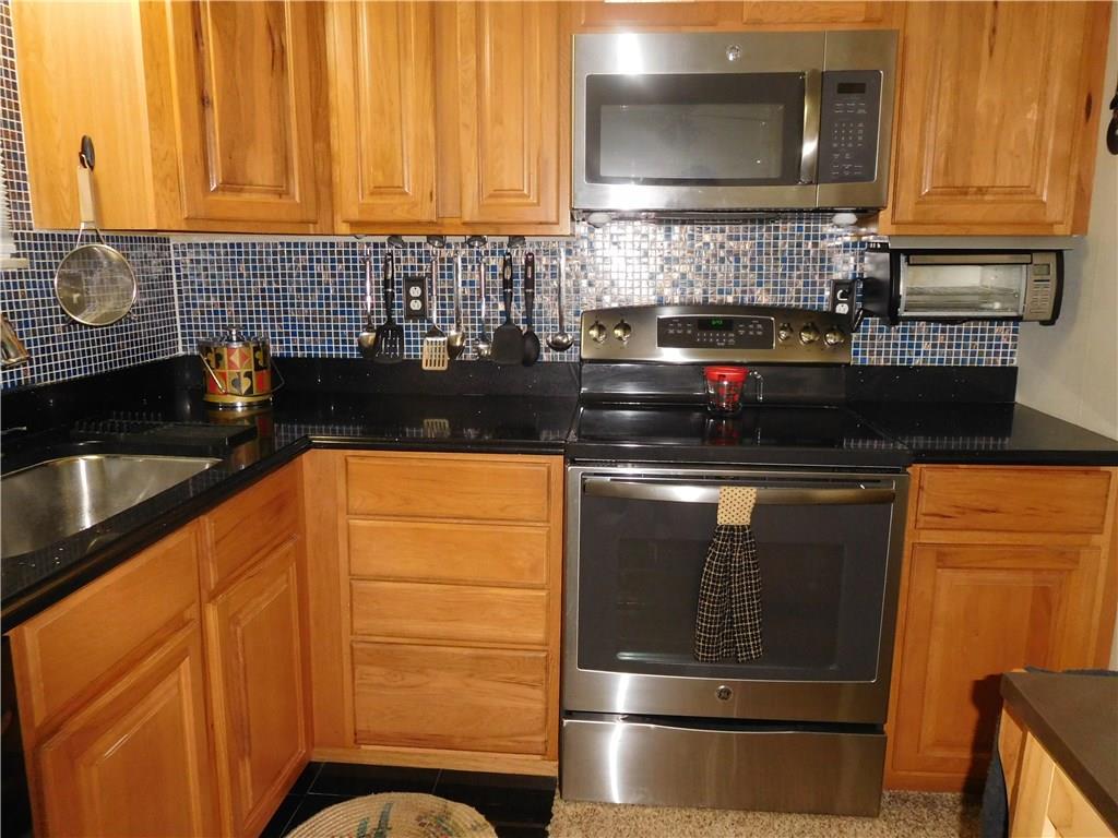 36 B Roberts Road Washington, PA 15301 - Photo 5 of 24
