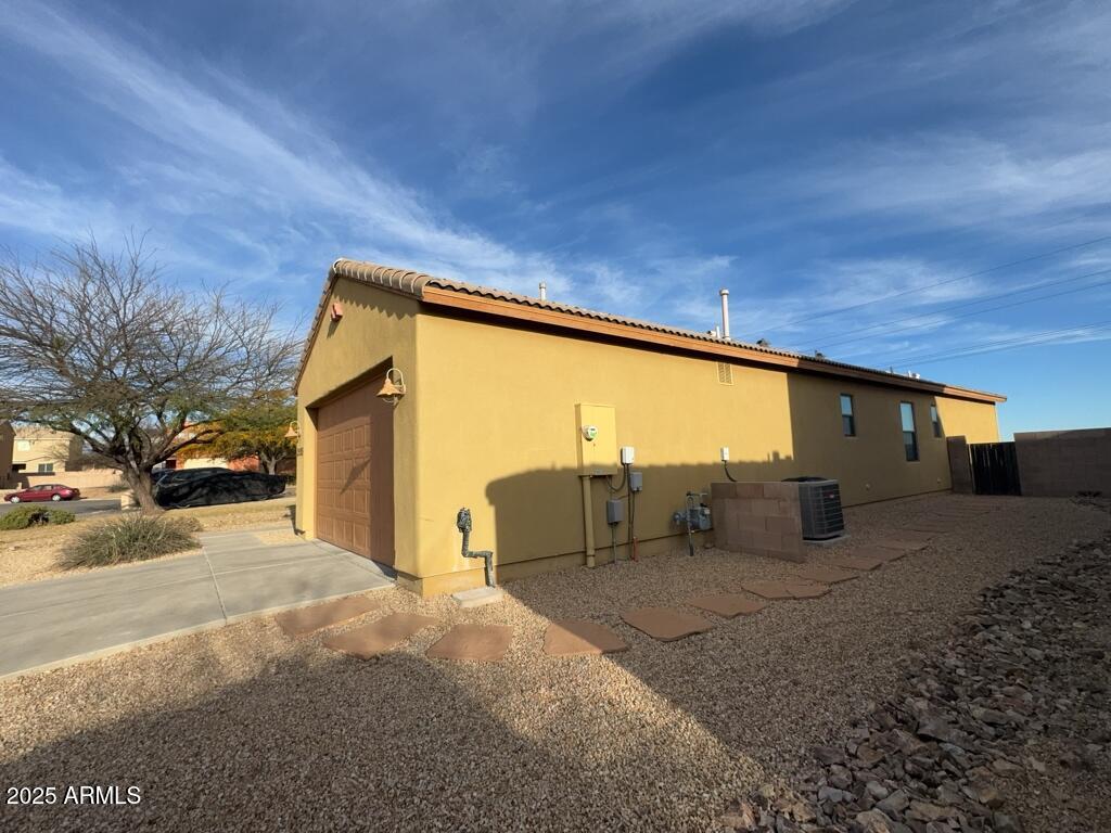 2139 Van Deman Way Sierra Vista, AZ 85635 - Photo 3 of 23 3