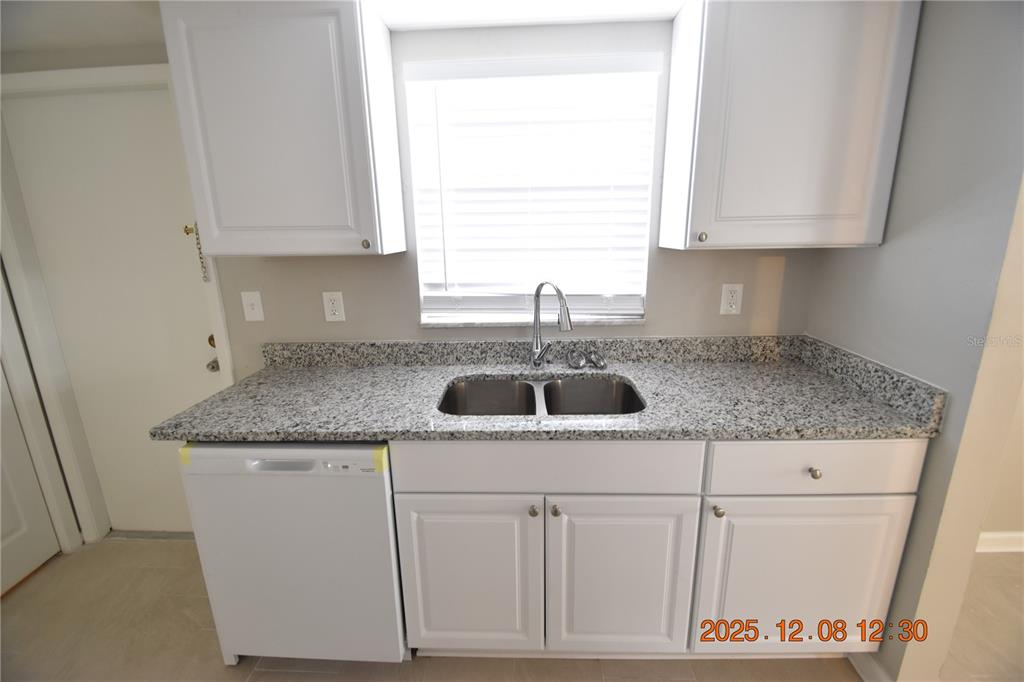 705 2nd Avenue Northwest, Unit A Ruskin, FL 33570 - Photo 12 of 38