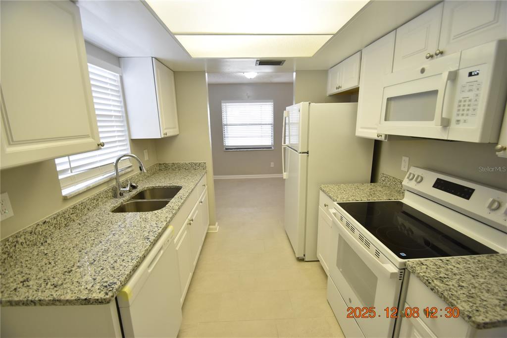 705 2nd Avenue Northwest, Unit A Ruskin, FL 33570 - Photo 10 of 38