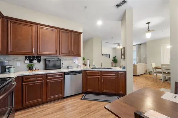 $329,900 | 15350 Oak Apple Court, Unit 17B, Winter Garden, FL 34787