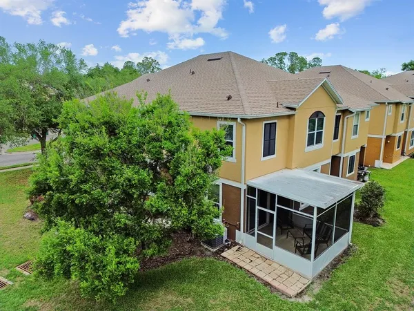 $329,900 | 15350 Oak Apple Court, Unit 17B, Winter Garden, FL 34787