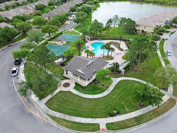 $329,900 | 15350 Oak Apple Court, Unit 17B, Winter Garden, FL 34787