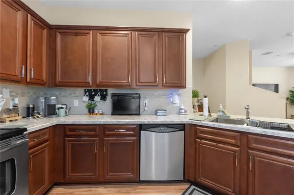 $329,900 | 15350 Oak Apple Court, Unit 17B, Winter Garden, FL 34787