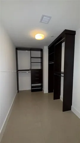 $800,000 | 6000 Collins Avenue, Unit 323, Miami Beach, FL 33140