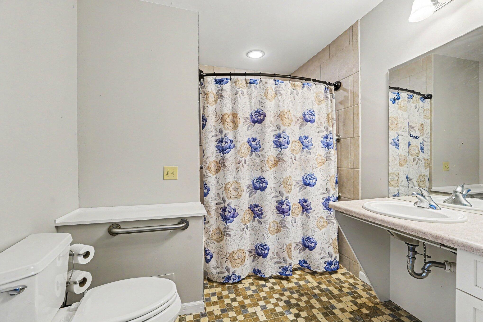 3750 Cedaridge Road Kalamazoo, MI 49008 - Photo 10 of 37 file_8291 (1)