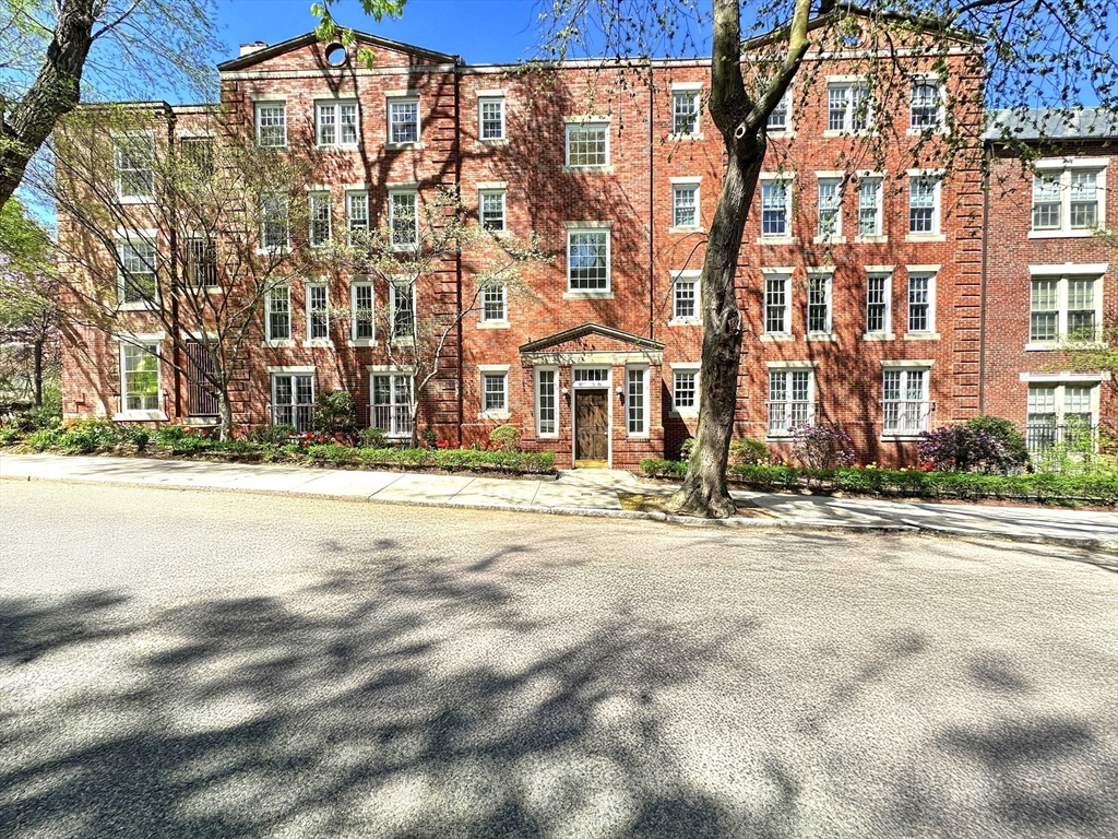 149 Beaconsfield Road, Unit B2 Brookline, MA 02445 - Photo 13 of 15