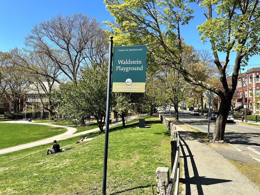 149 Beaconsfield Road, Unit B2 Brookline, MA 02445 - Photo 14 of 15