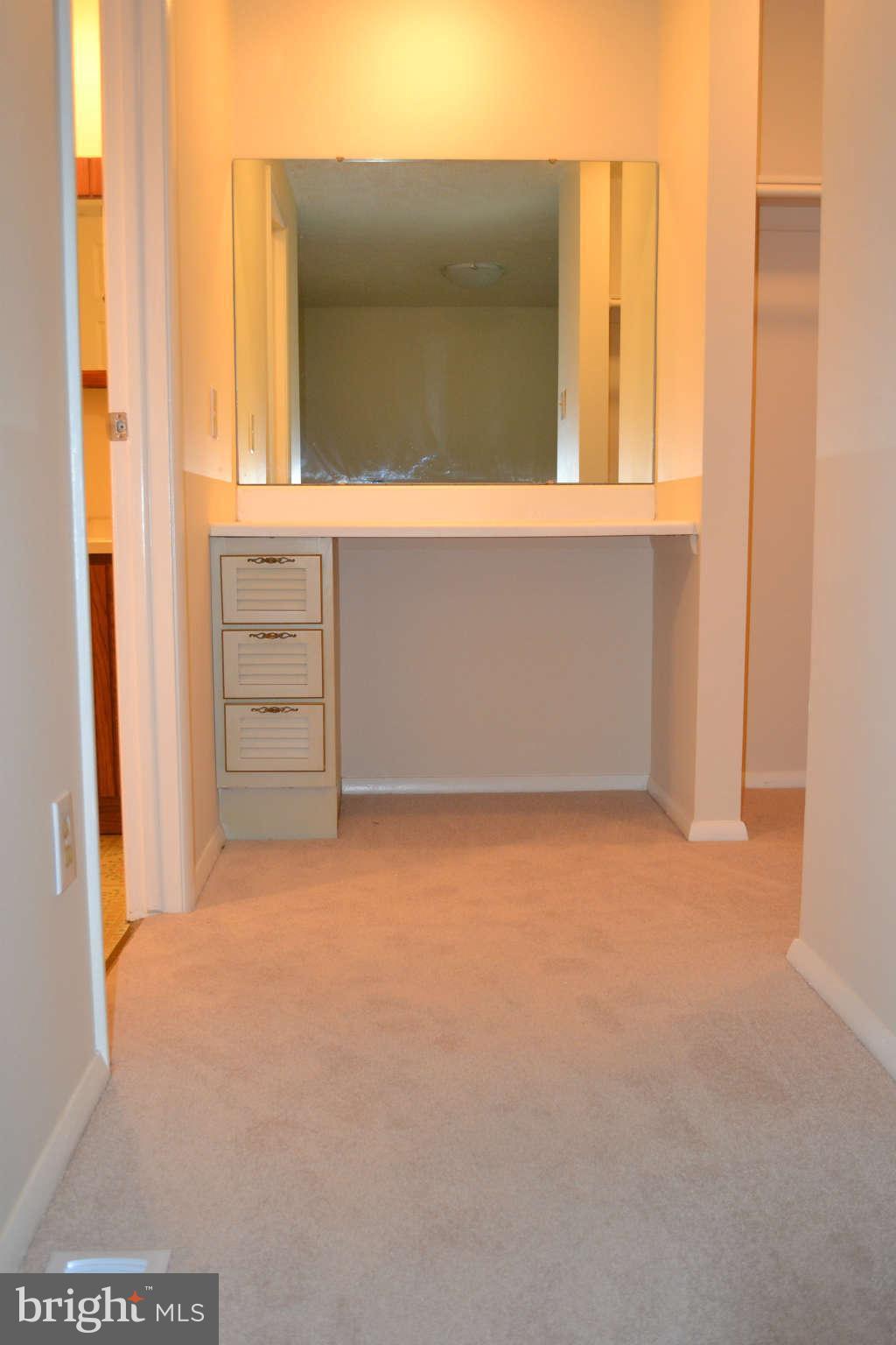 10322 Apple Ridge Road Gaithersburg, MD 20886 - Photo 22 of 28 Private Vanity in Master