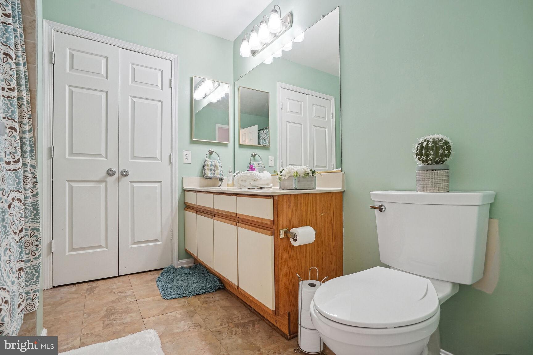 2221 Lovedale Lane, Unit 206B Reston, VA 20191 - Photo 18 of 33 BATHROOM - Jack & Jill entrances