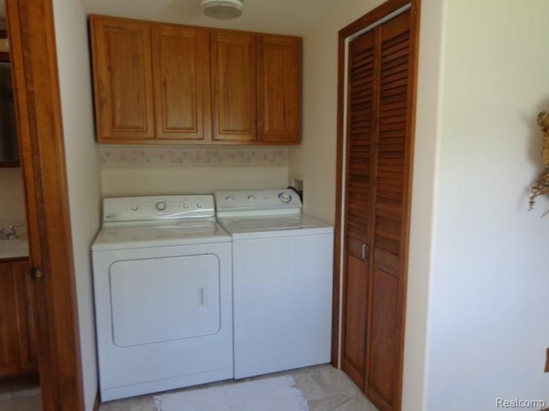 2624 Beach Road Port Huron, MI 48060 - Photo 5 of 16 DSC00610.jpg