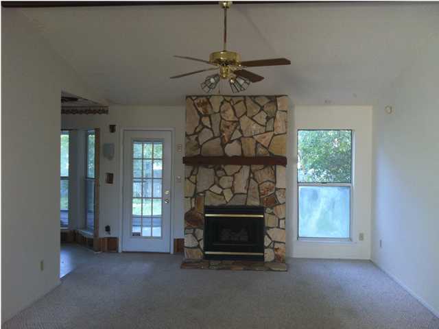 117 Hollow Cove Crestview, FL 32539 - Photo 2 of 25