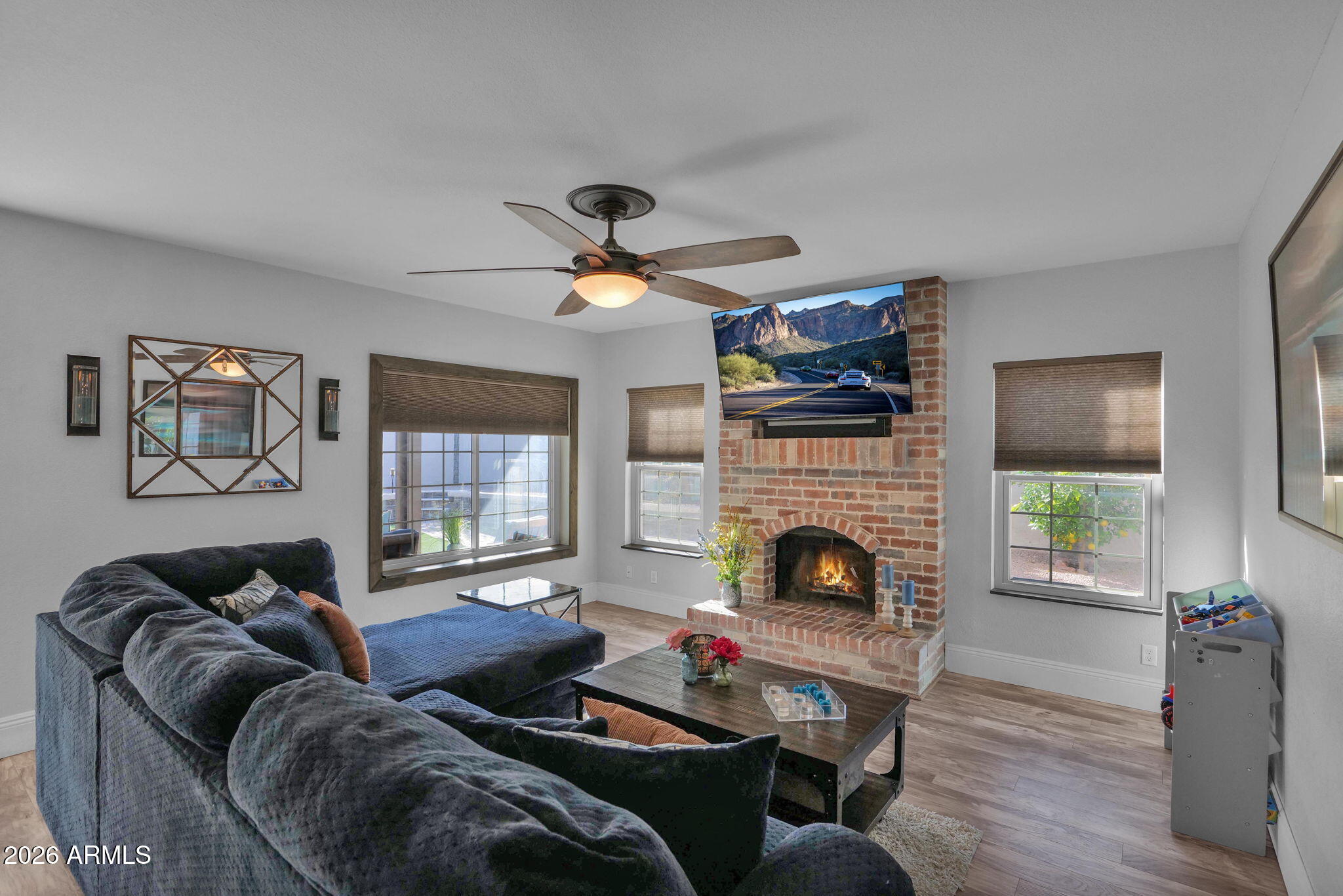 1519 West Devon Drive Gilbert, AZ 85233 - Photo 23 of 60 Family Room