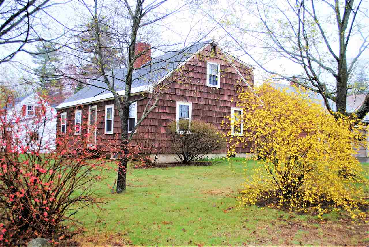 52 Richardson Street Rochester, NH 03867 - Photo 2 of 30
