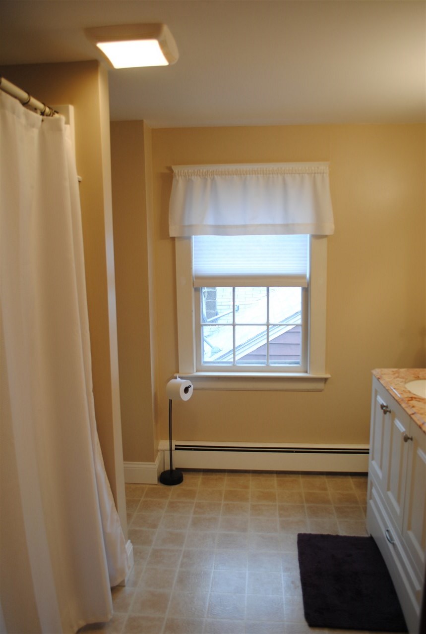 52 Richardson Street Rochester, NH 03867 - Photo 17 of 30