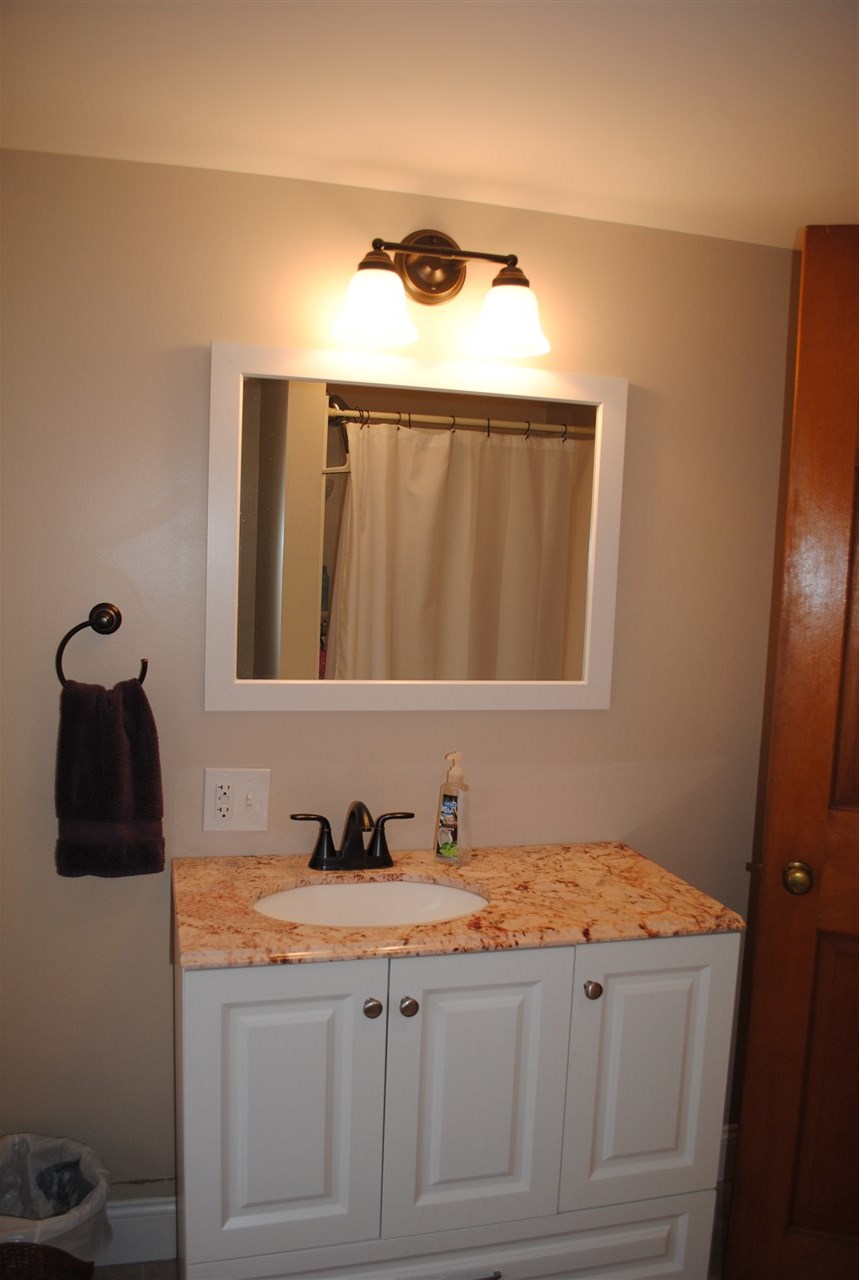 52 Richardson Street Rochester, NH 03867 - Photo 18 of 30